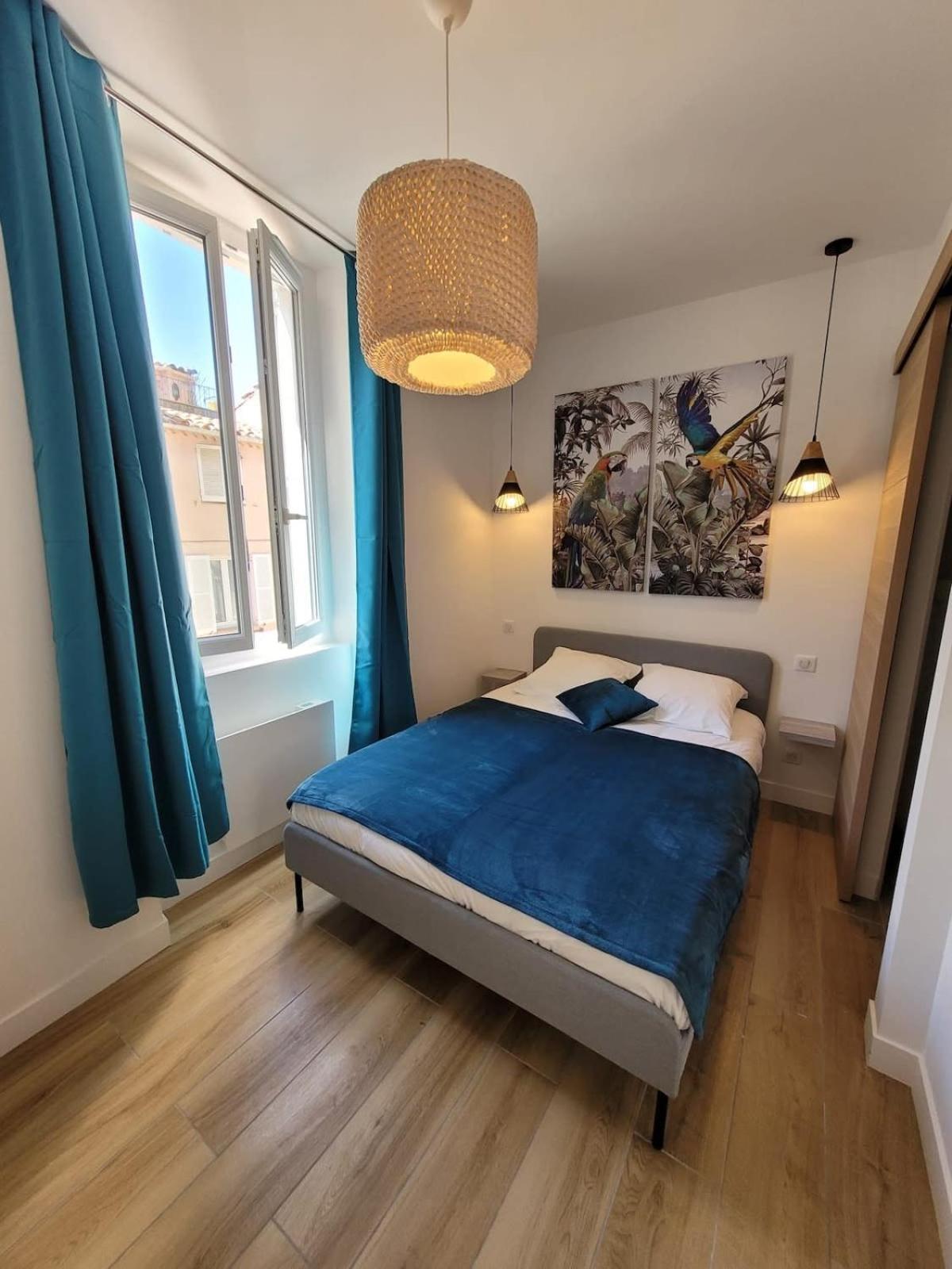 06An - Beautiful Apartment In The Heart Of Old Antibes Luaran gambar